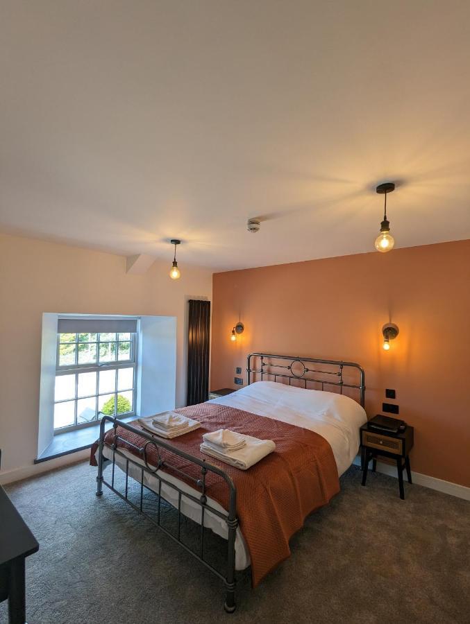 The Wolfe Inn Wolfscastle Haverfordwest Eksteriør bilde