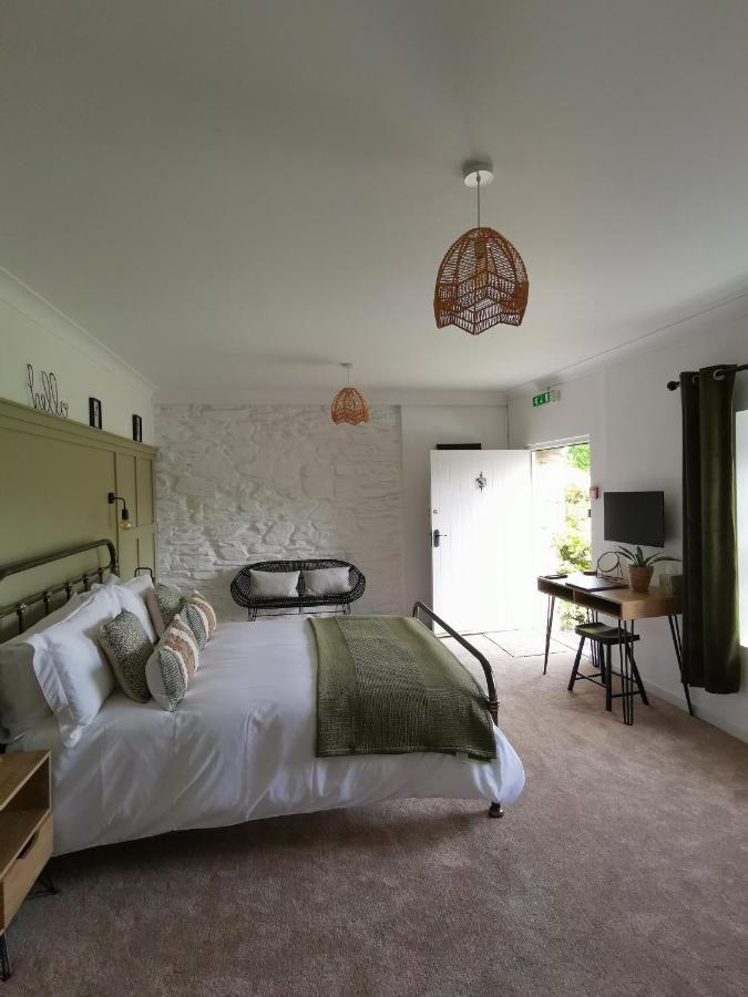 The Wolfe Inn Wolfscastle Haverfordwest Eksteriør bilde